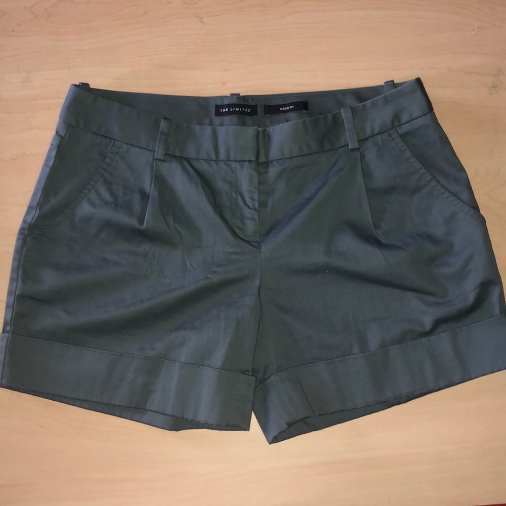 The Limited Drew fit shorts